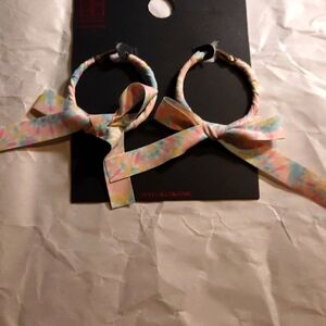 Women's Tie Dye Bow Earrings NWT